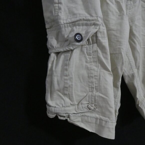 BLUENOTES - Classic Cargo - Knee Length | size 38 | Beige Cargo Shorts - Picture 6 of 16